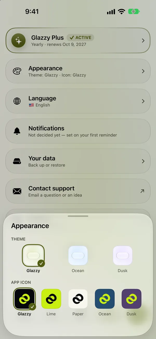 Appearance in Glazzy’s Settings: three themes, Glazzy, Ocean and Dusk, and five app icons.